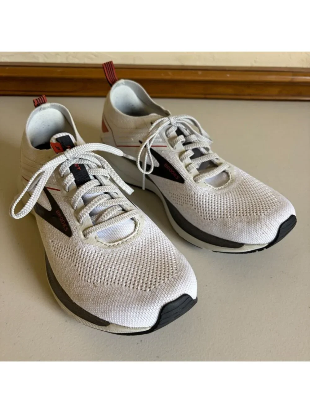 Brooks Ricochet 3 Running Shoes Men's US 8 Red Black Athletic Trainers